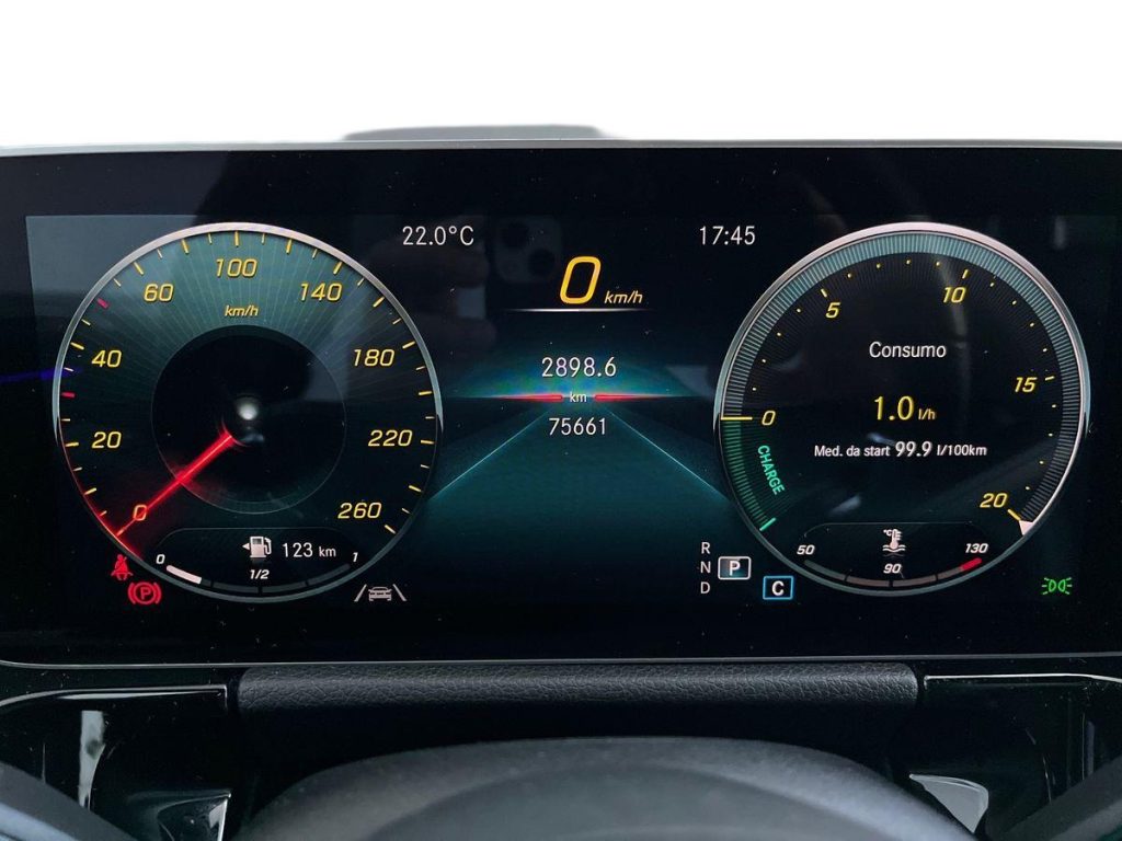 MERCEDES-BENZ B 200 d 4matic Premium - 8