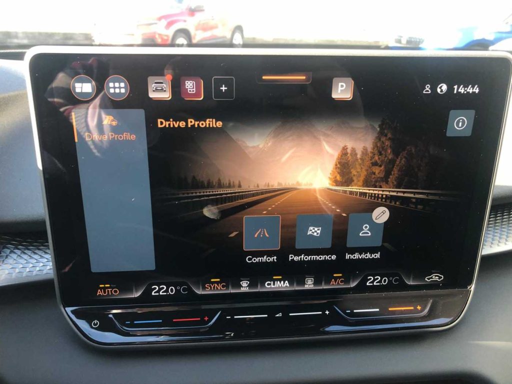 CUPRA Terramar 1.5 Hybrid DSG - 12