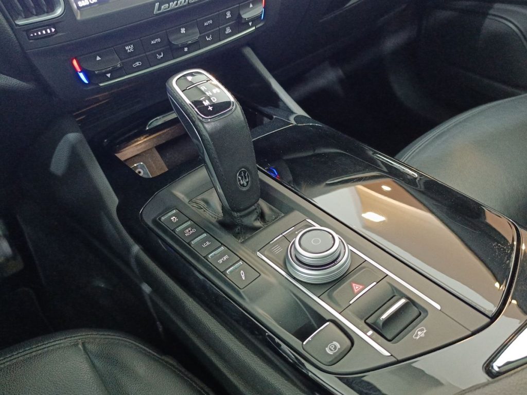 MASERATI Levante V6 Diesel AWD - 8