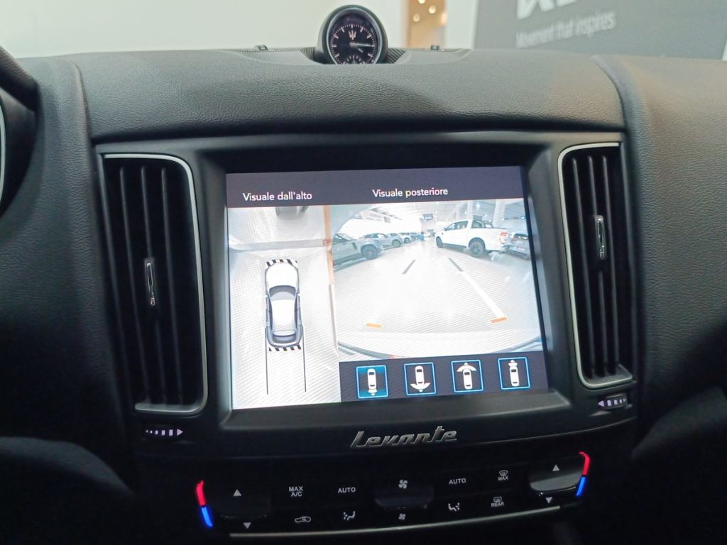 MASERATI Levante V6 Diesel AWD - 16