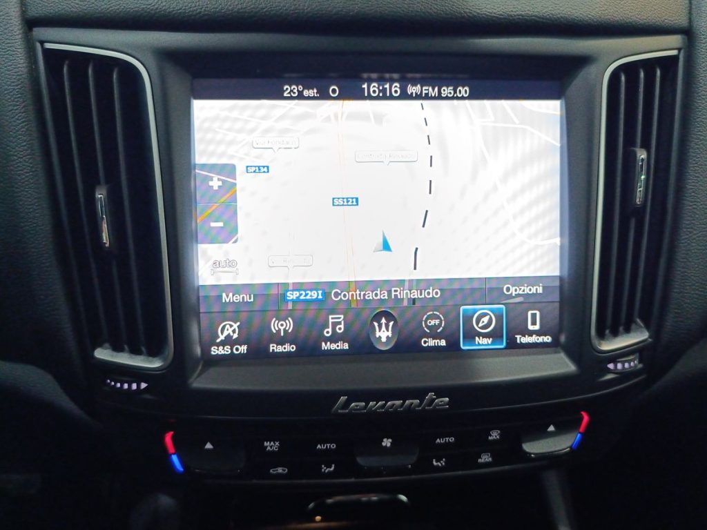 MASERATI Levante V6 Diesel AWD - 17