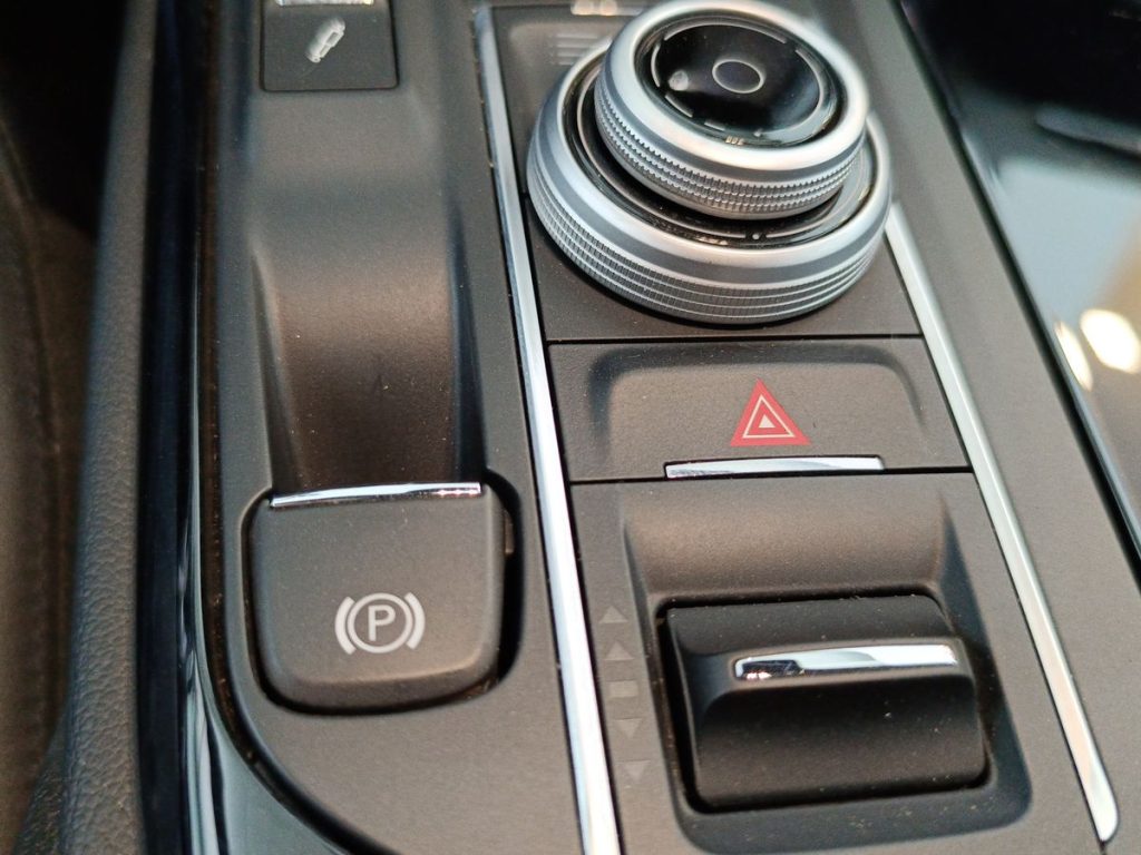 MASERATI Levante V6 Diesel AWD - 23