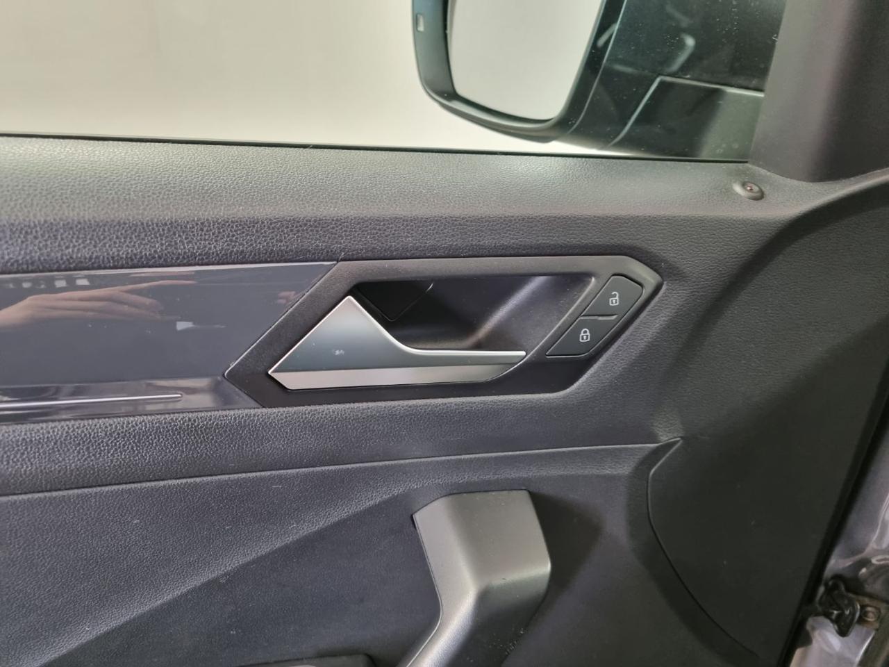 VOLKSWAGEN T-Roc 1.5 TSI ACT Style BlueMotion Technology R-LINE - 29