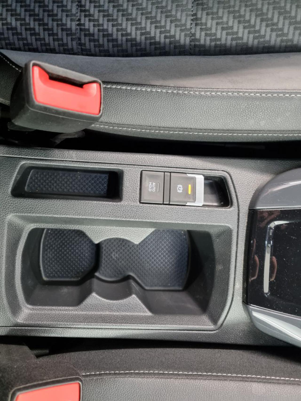 VOLKSWAGEN T-Roc 1.5 TSI ACT Style BlueMotion Technology R-LINE - 16