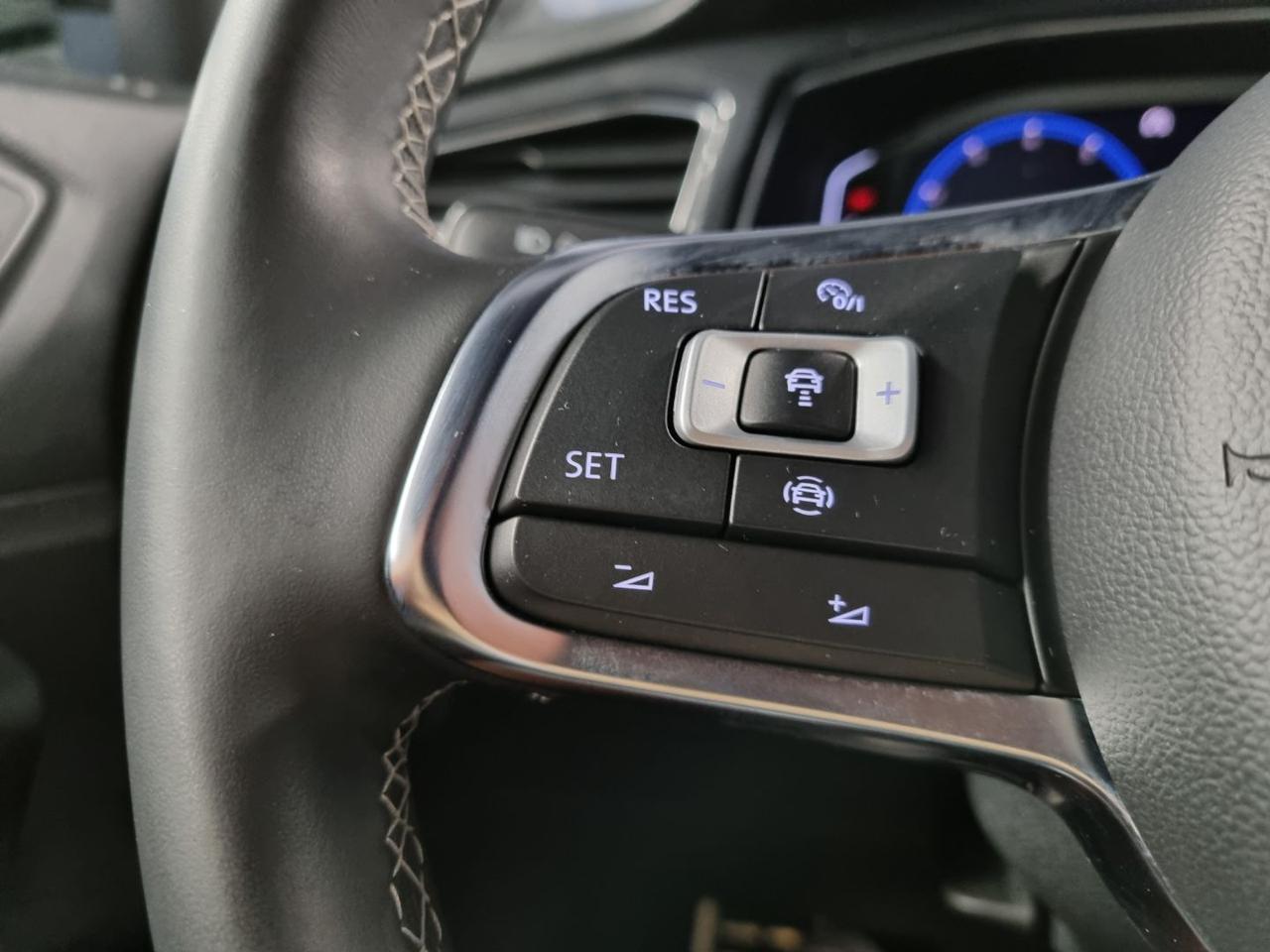 VOLKSWAGEN T-Roc 1.5 TSI ACT Style  R-LINE - 16