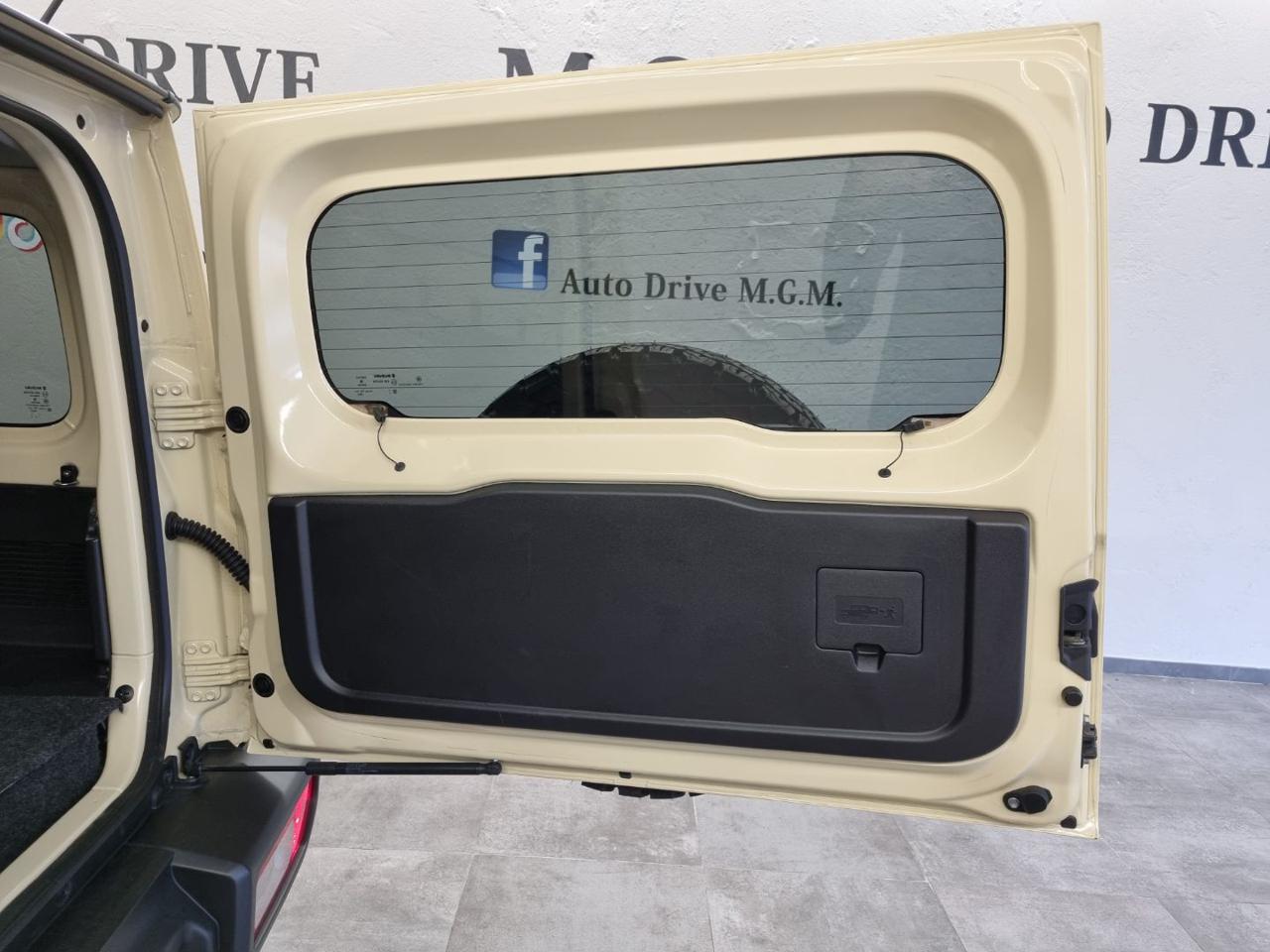 SUZUKI Jimny 1.5 5MT PRO (N1) - 20