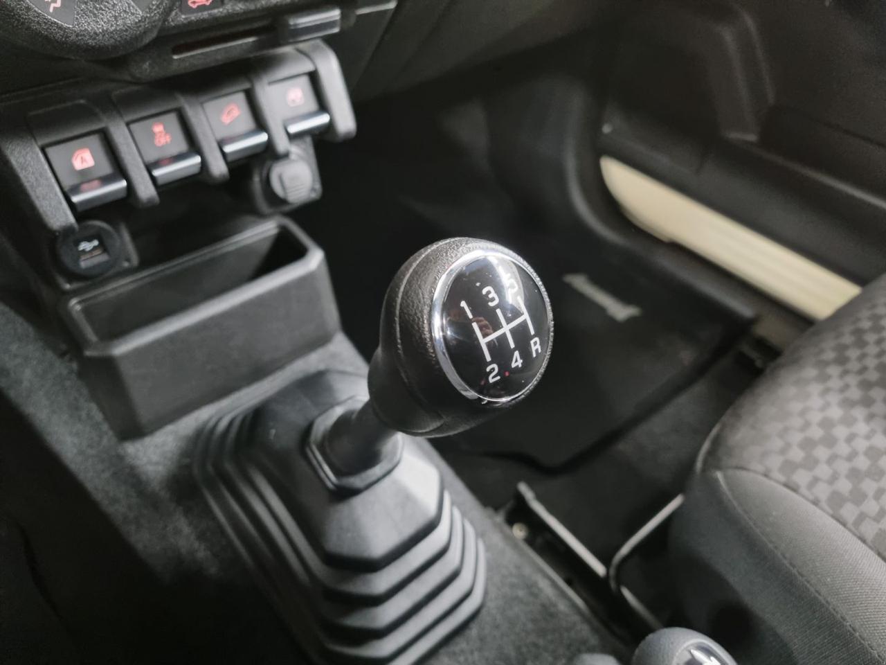 SUZUKI Jimny 1.5 5MT PRO (N1) - 14