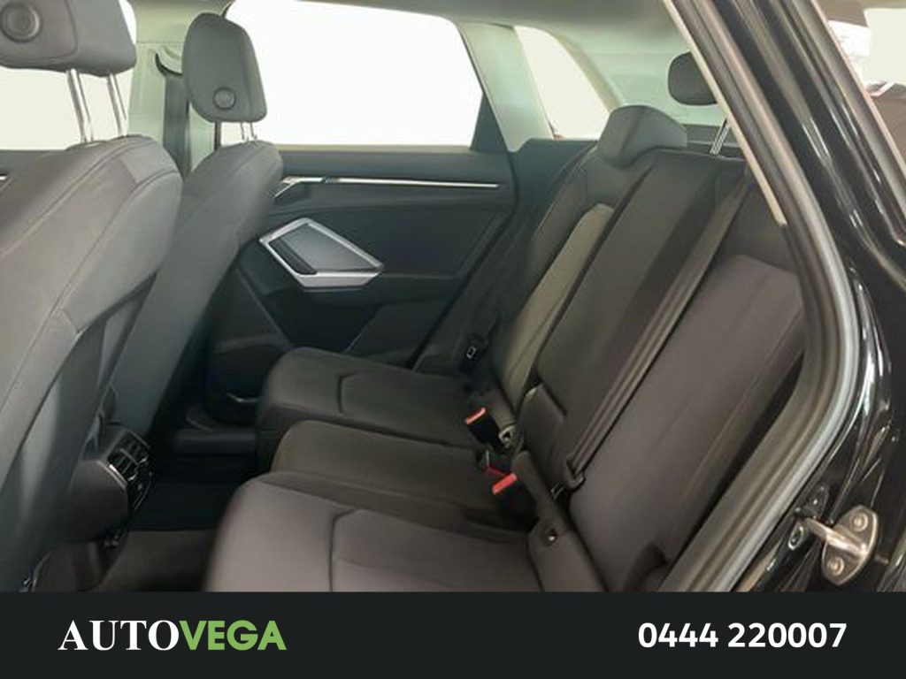 AUDI Q3 35 1.5 tfsi mhev business advanced s-tronic - 12