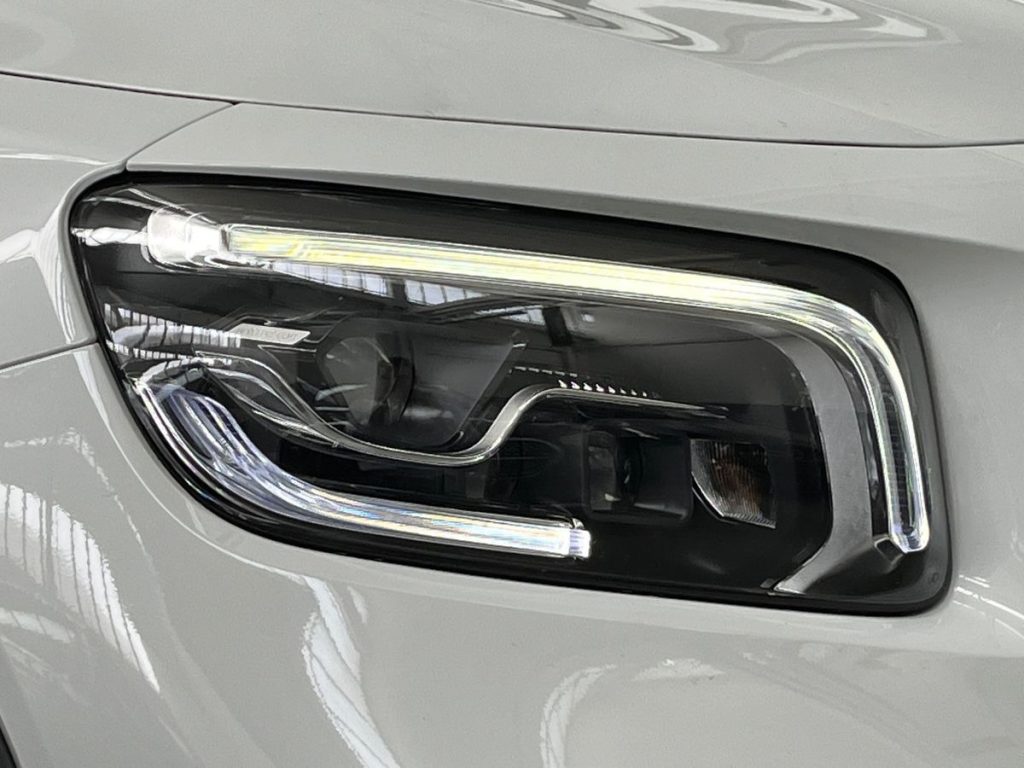 MERCEDES-BENZ GLB 200 d 4matic Premium - 17