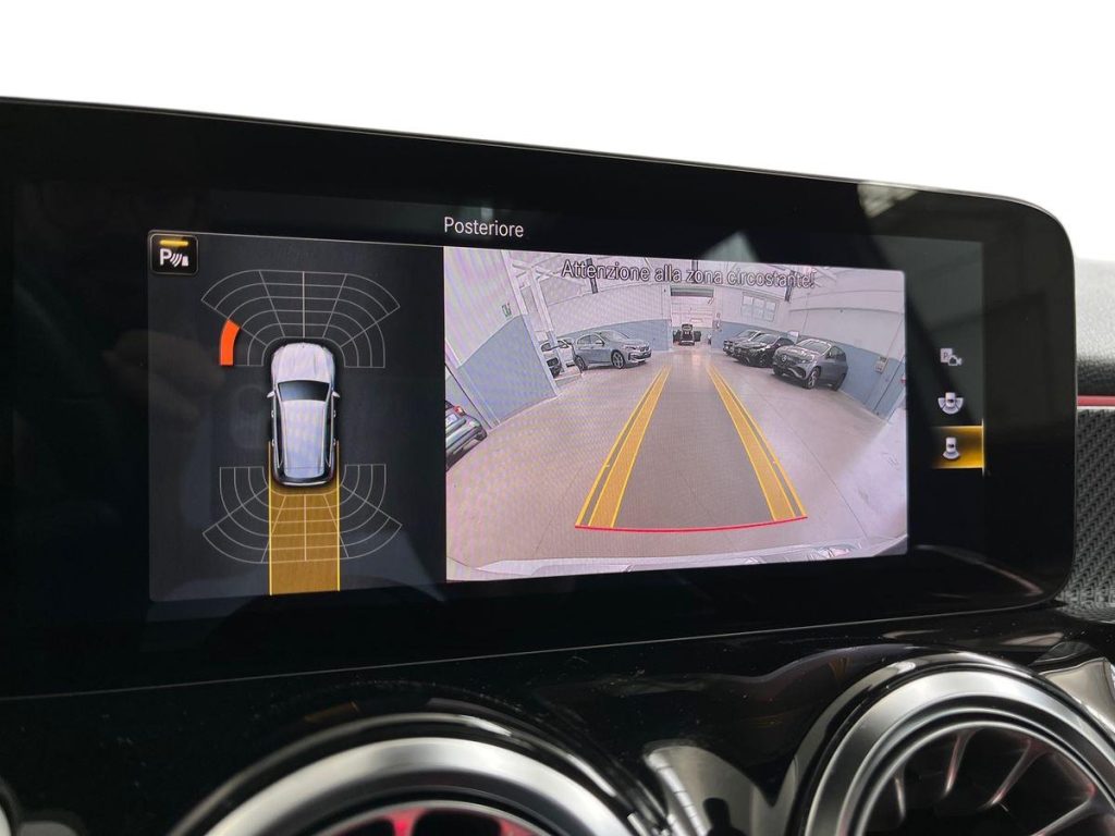 MERCEDES-BENZ GLB 200 d 4matic Premium - 12