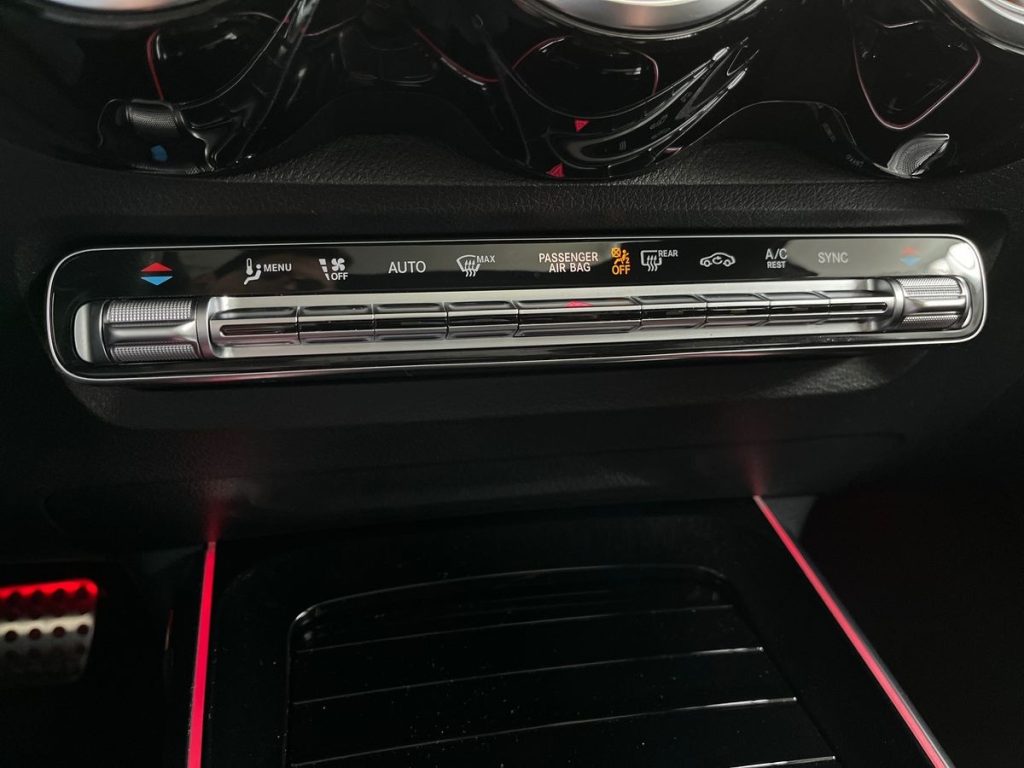 MERCEDES-BENZ GLB 200 d 4matic Premium - 14