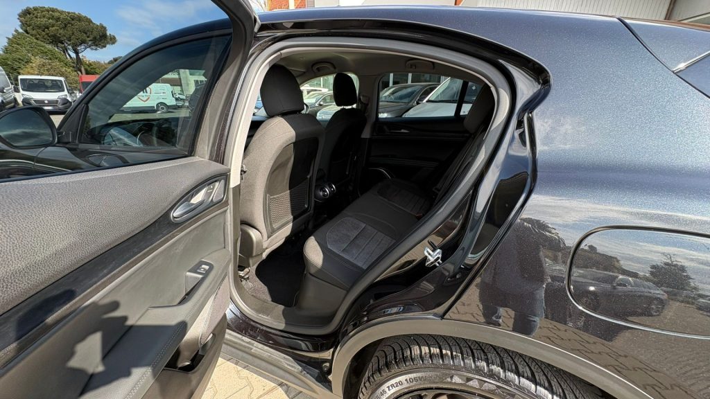 ALFA ROMEO Stelvio 2.2 Turbodiesel 190 CV AT8 Q4 Business - 18