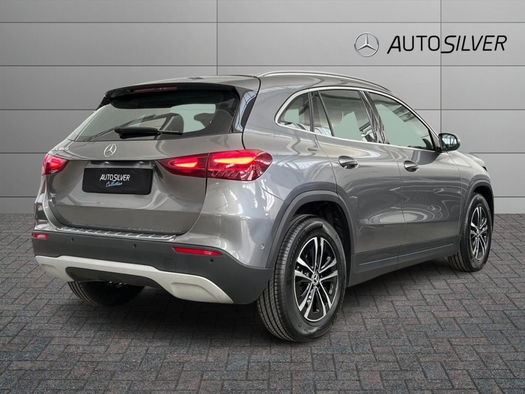 MERCEDES-BENZ GLA 180 d Automatic Advanced - 2