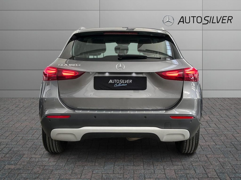 MERCEDES-BENZ GLA 180 d Automatic Advanced - 4