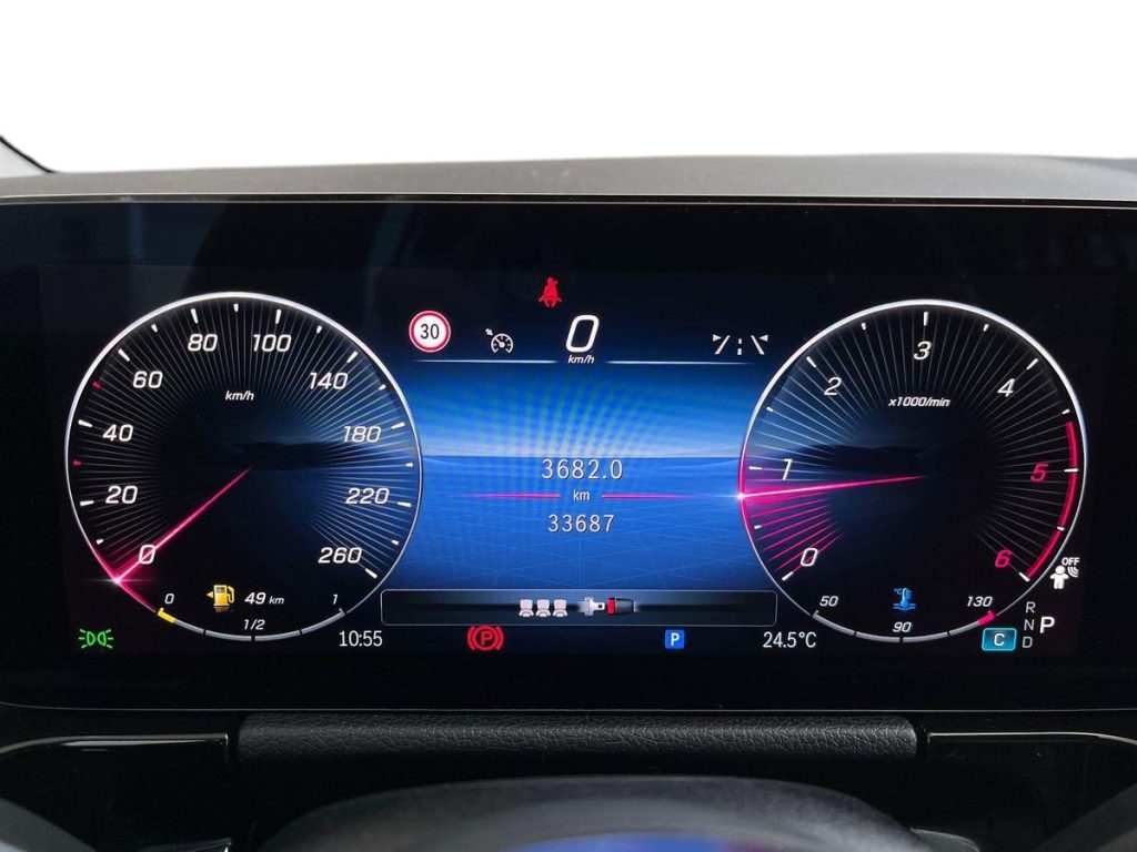 MERCEDES-BENZ GLA 180 d Automatic Advanced - 8