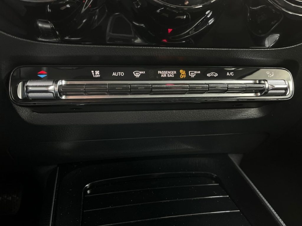 MERCEDES-BENZ GLA 180 d Automatic Advanced - 14