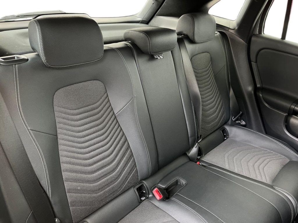 MERCEDES-BENZ GLA 180 d Automatic Advanced - 15