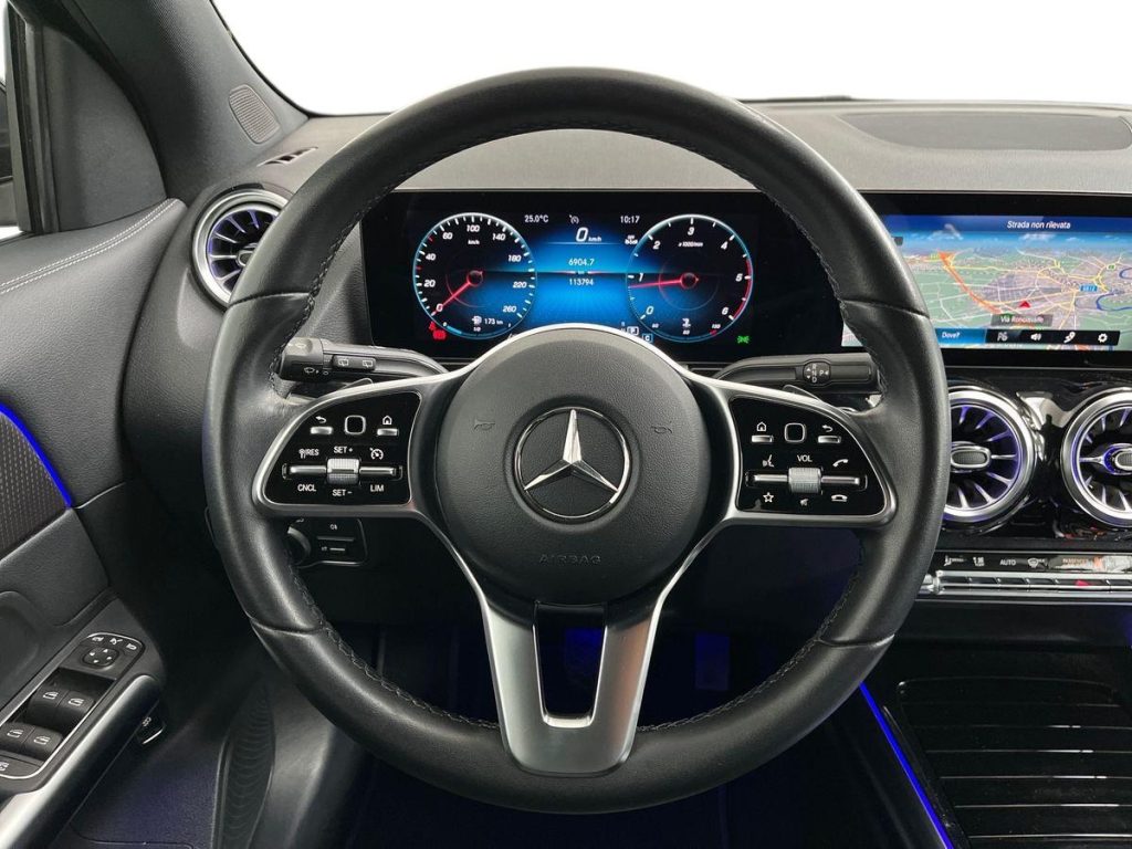 MERCEDES-BENZ GLA 180 d Automatic Sport Plus - 11