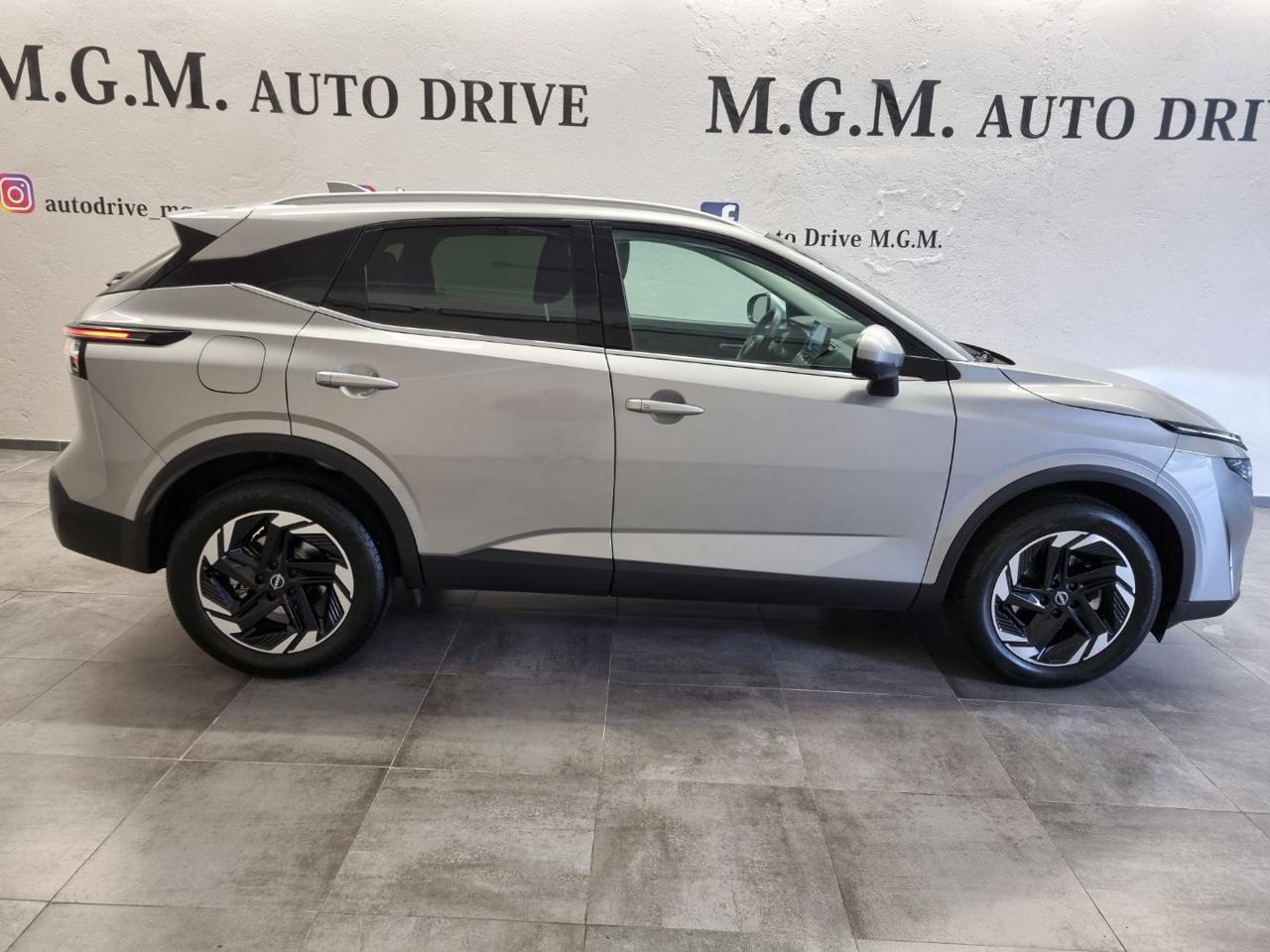 NISSAN Qashqai MHEV 140 CV N-Connecta - 4