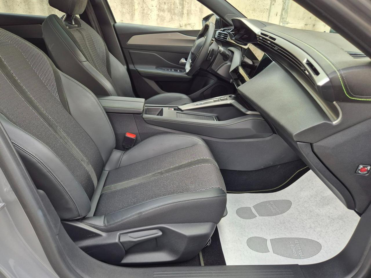 PEUGEOT 308 BlueHDi 130 S&S EAT8 SW GT - 16