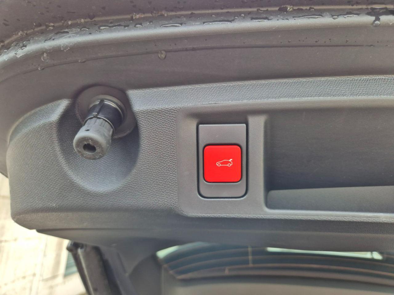 PEUGEOT 308 BlueHDi 130 S&S EAT8 SW GT - 20