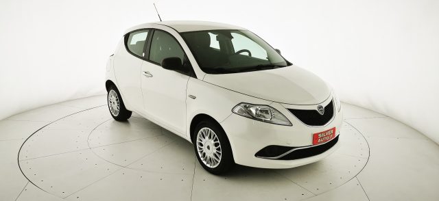 LANCIA Ypsilon Bianco pastello