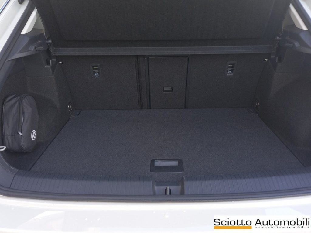 VOLKSWAGEN T-Roc 1.0 TSI Life - 17