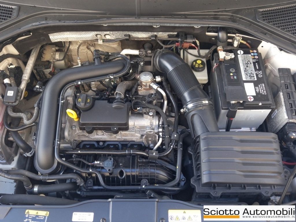 VOLKSWAGEN T-Roc 1.0 TSI Life - 18