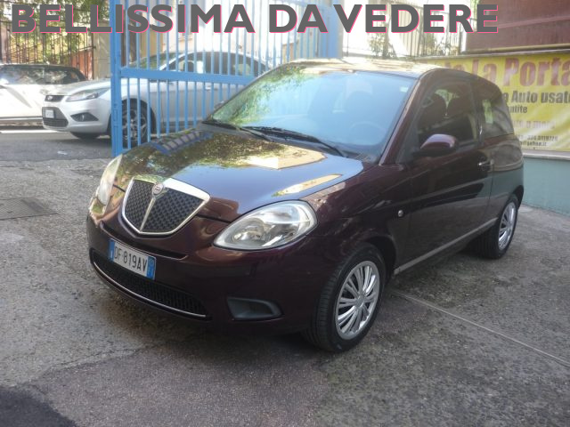 LANCIA Ypsilon Bordeaux metallizzato