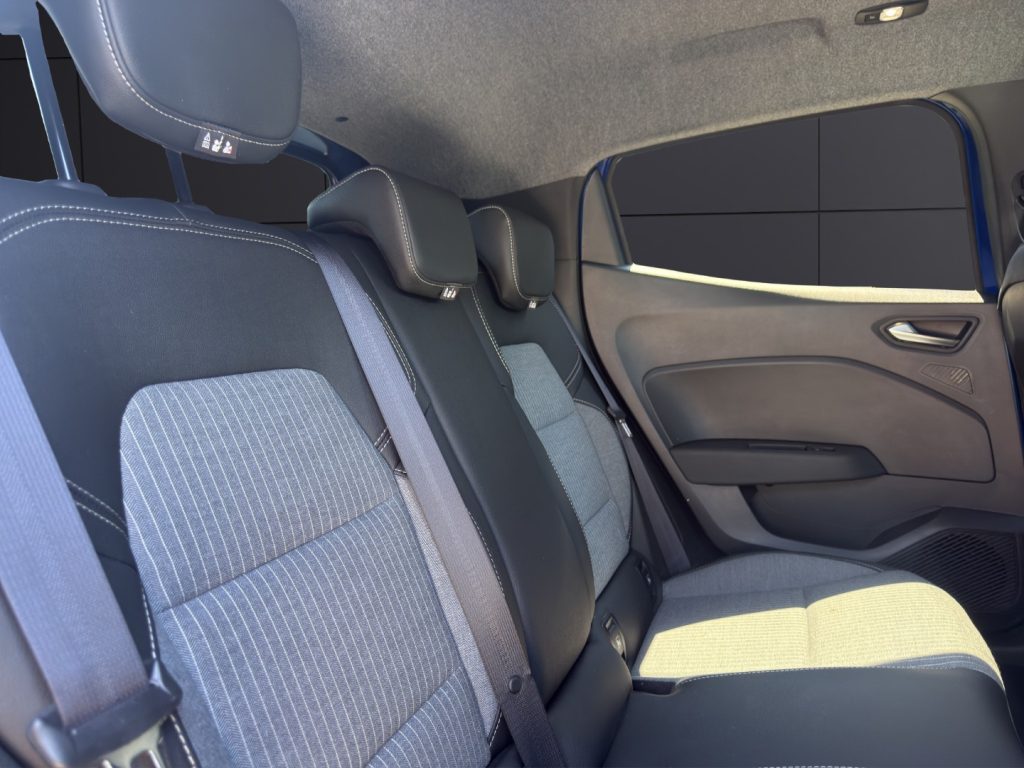 RENAULT Clio TCe 90 CV 5 porte Techno - 18