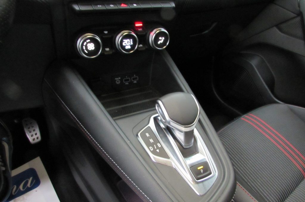 RENAULT Captur Full Hybrid E-Tech 145 CV RS Line - 10