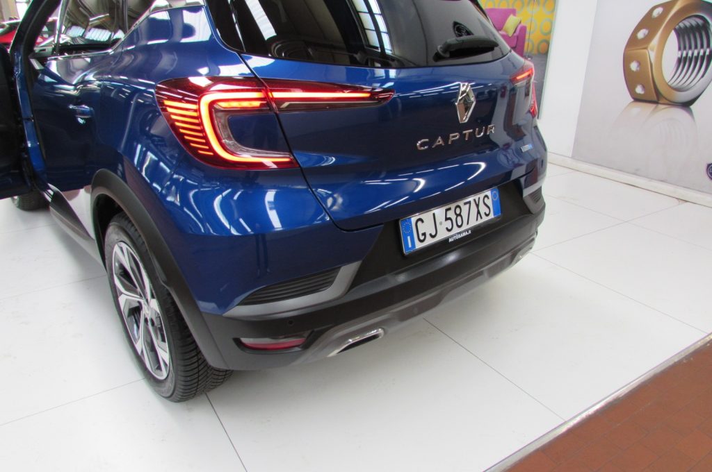 RENAULT Captur Full Hybrid E-Tech 145 CV RS Line - 15