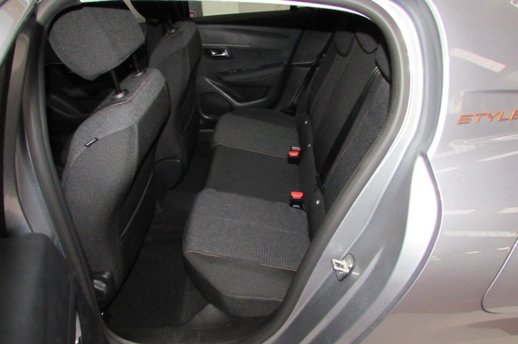 PEUGEOT 208 1.2 PureTech 100 Stop&Start 5 porte Style KM.ZERO - 12