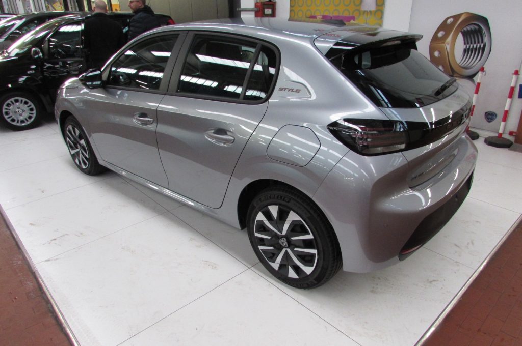 PEUGEOT 208 1.2 PureTech 100 Stop&Start 5 porte Style KM.ZERO - 3