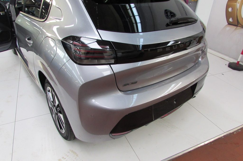 PEUGEOT 208 1.2 PureTech 100 Stop&Start 5 porte Allure KM.ZERO - 16