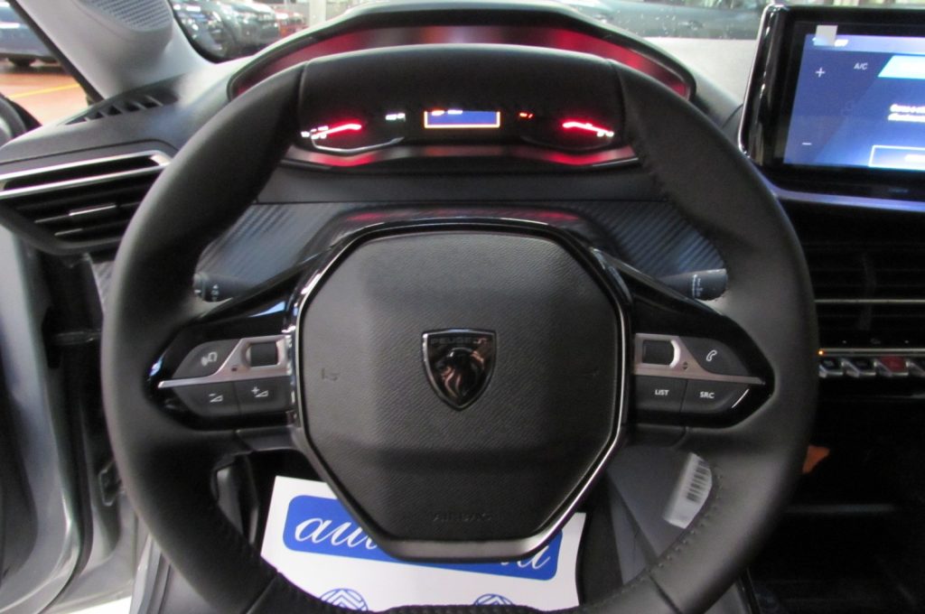 PEUGEOT 208 1.2 PureTech 100cv Business KMZERO - 10