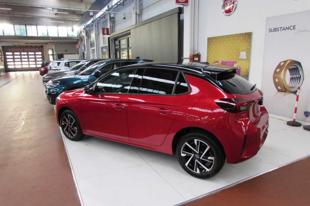 OPEL Corsa 1.2 100 CV YES KMZERO Kiss Red - 3