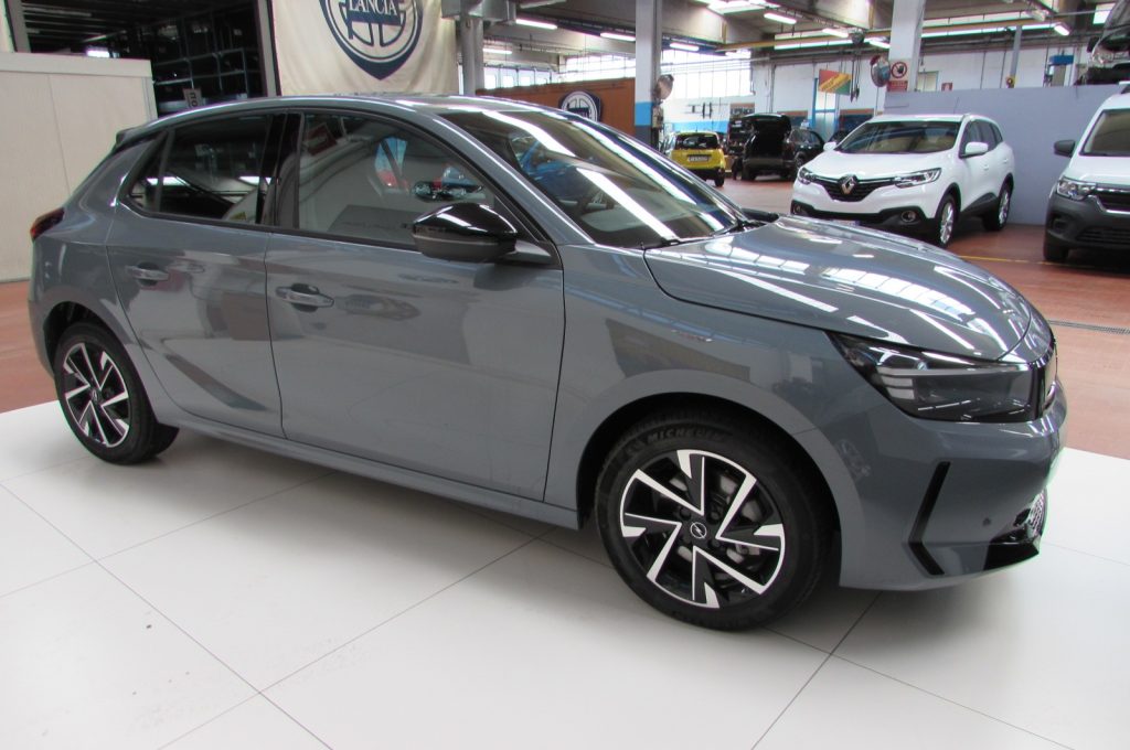 OPEL Corsa 1.2 100 CV GS KMZERO Grafik Grey - 2