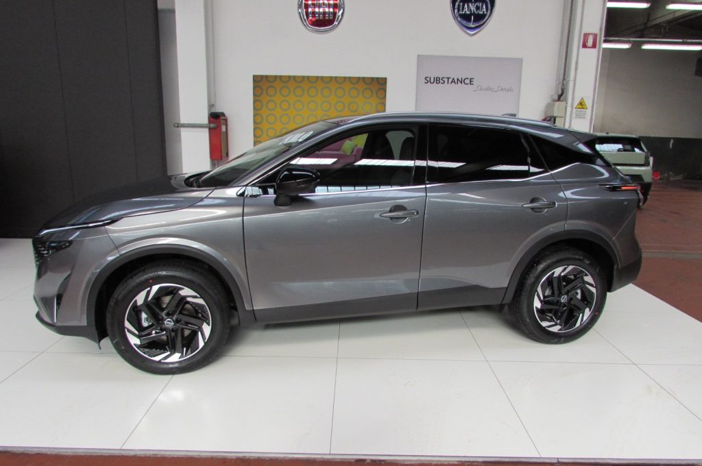 NISSAN Qashqai 1.3 MHEV 158 CV Xtronic N-Connecta KMZERO - 4