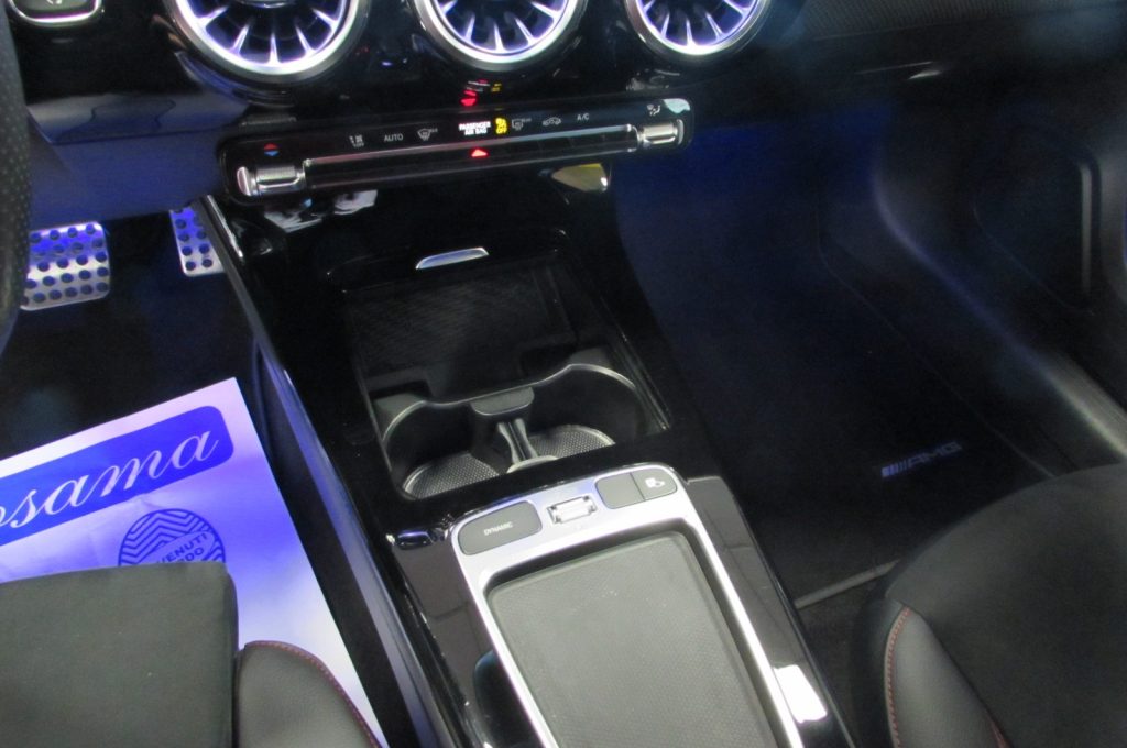 MERCEDES-BENZ A 35 AMG Advanced Plus 4matic 306cv HYBRID - 12