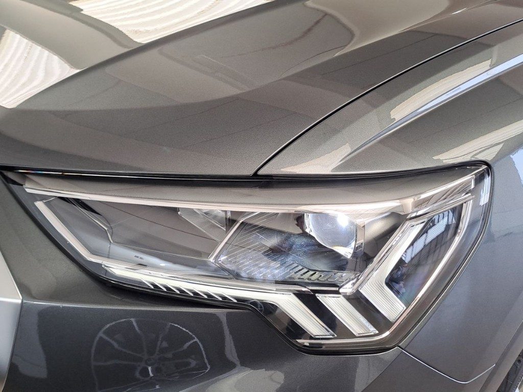 AUDI Q3 40 TDI quattro S tronic S line edition - 5