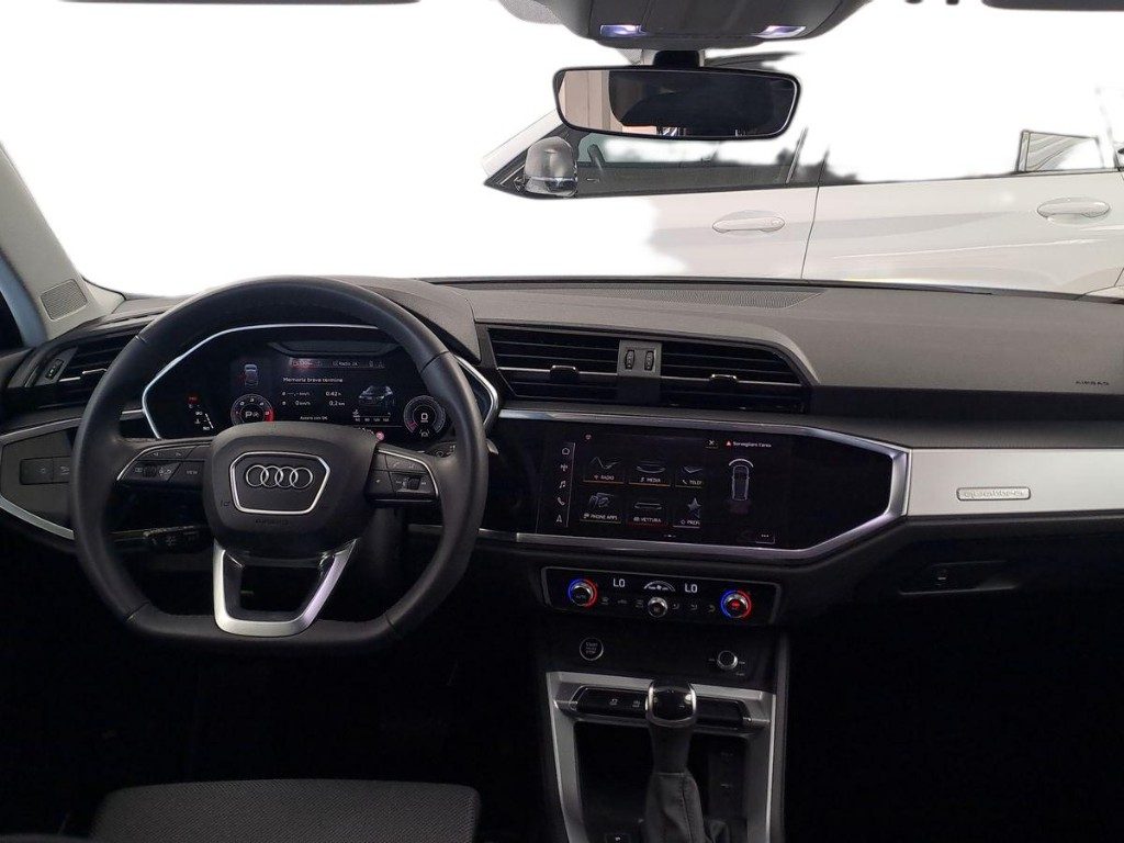 AUDI Q3 40 TDI quattro S tronic S line edition - 7