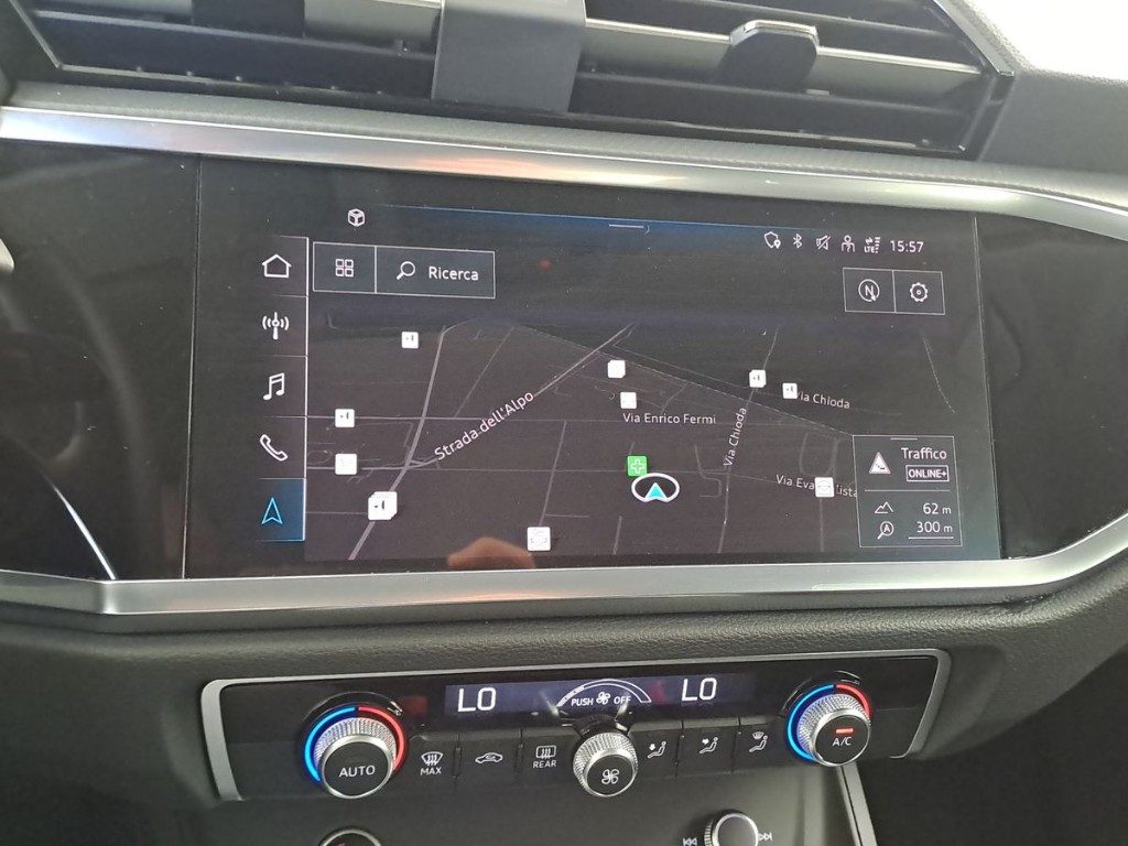 AUDI Q3 40 TDI quattro S tronic S line edition - 11