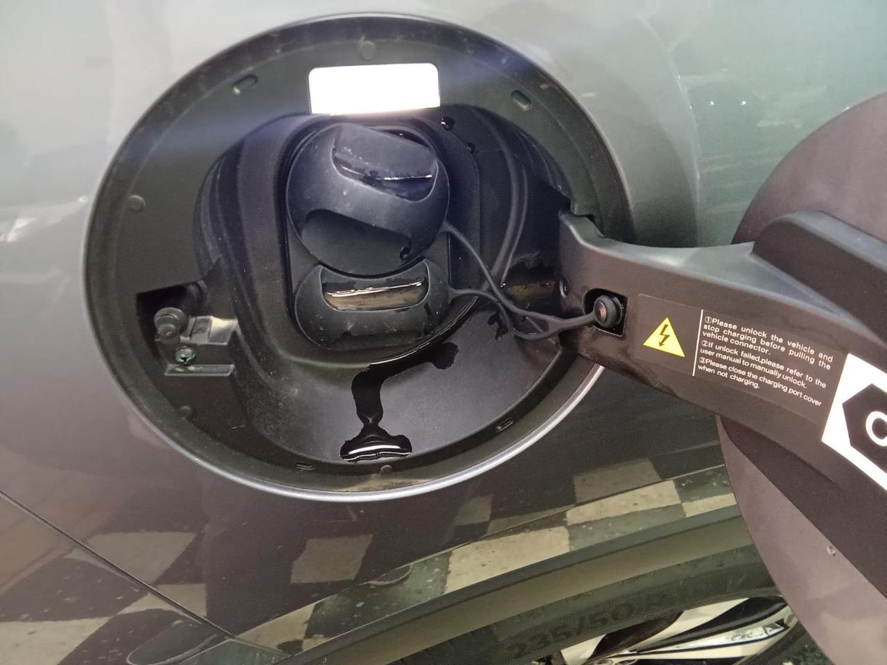 BYD Seal U DMi 1.5 Turbo 324  CV 4wd PHEV Design - 10