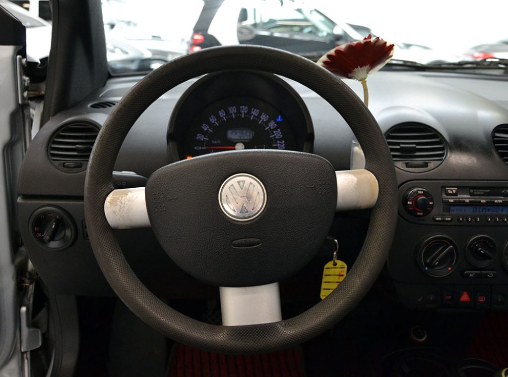 VOLKSWAGEN New Beetle 1.4 16V Cabrio - 7