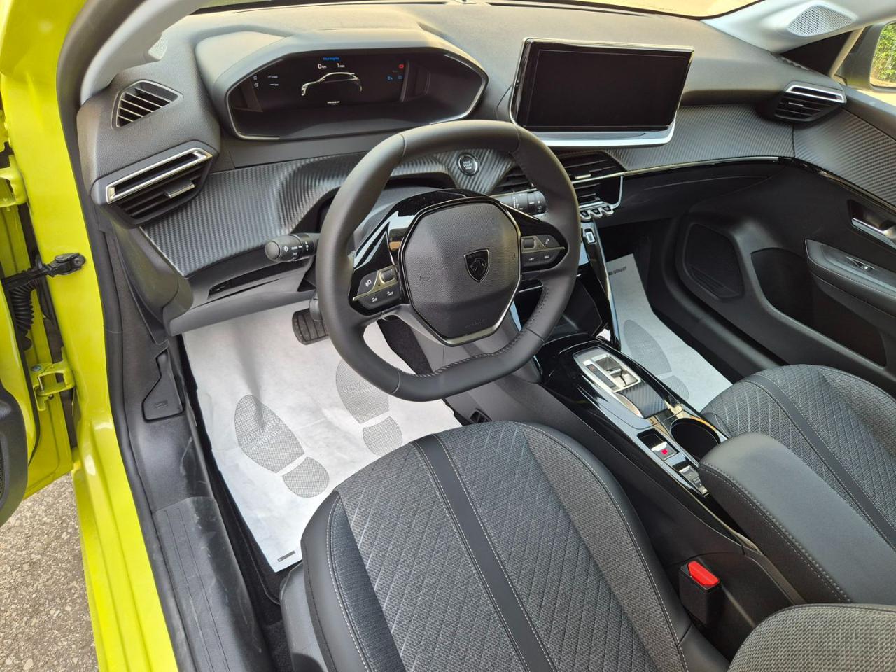 PEUGEOT 208 Allure Hybrid 110 e-DCS6 auto - 10