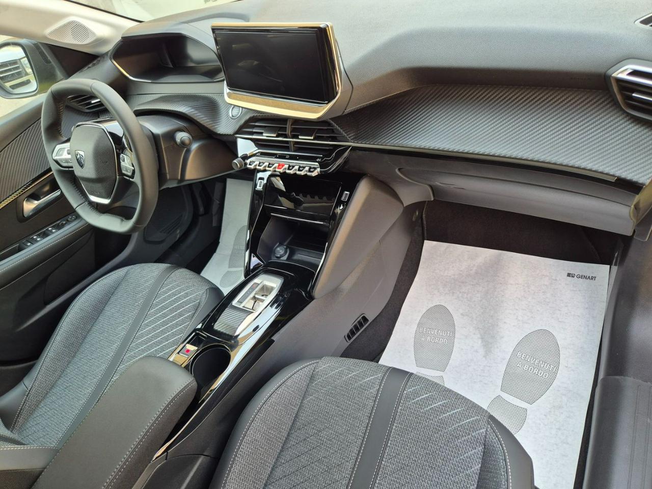 PEUGEOT 208 Allure Hybrid 110 e-DCS6 auto - 12