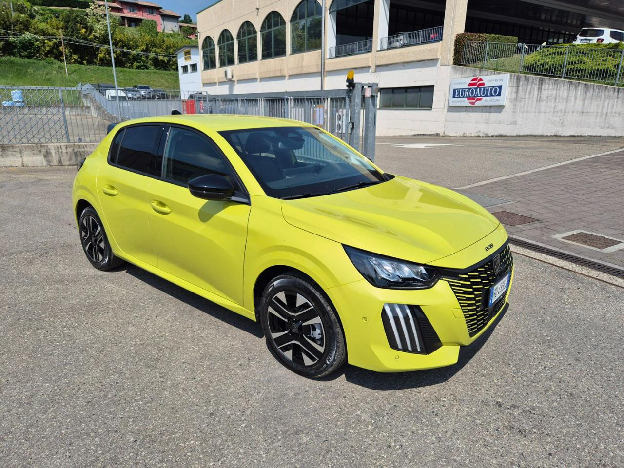 PEUGEOT 208 Allure Hybrid 110 e-DCS6 auto - 5