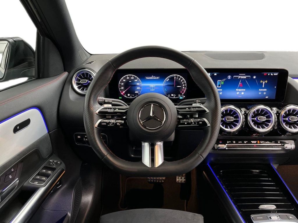 MERCEDES-BENZ GLA 250 e EQ AMG Line Advanced Plus auto - 11