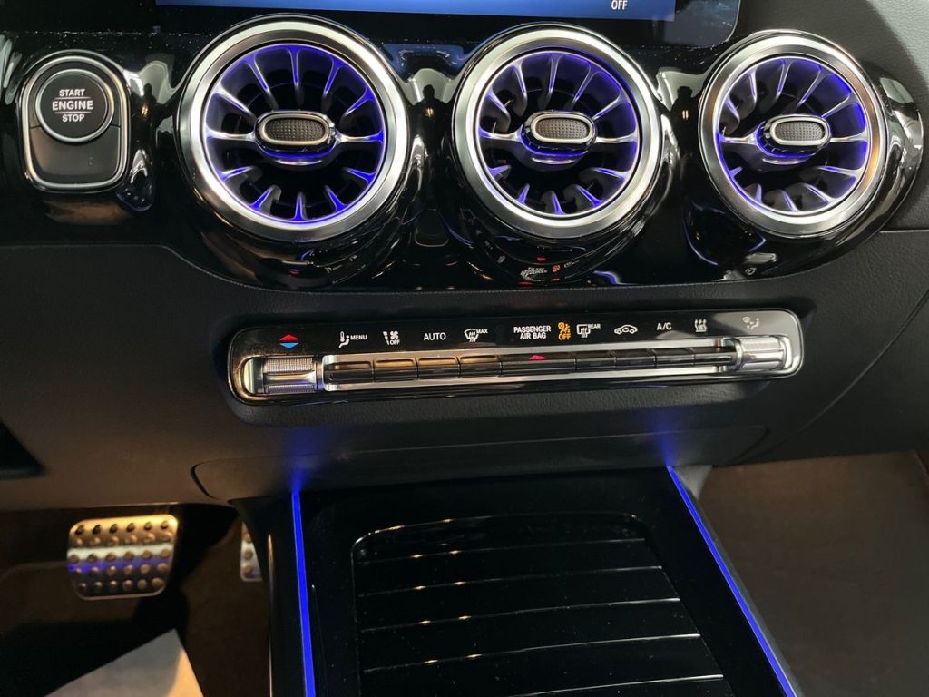 MERCEDES-BENZ GLA 250 e EQ AMG Line Advanced Plus auto - 14